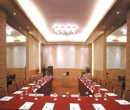 The Retreat Hotel & Convention Centre 