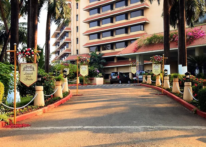 The Retreat Hotel & Convention Centre