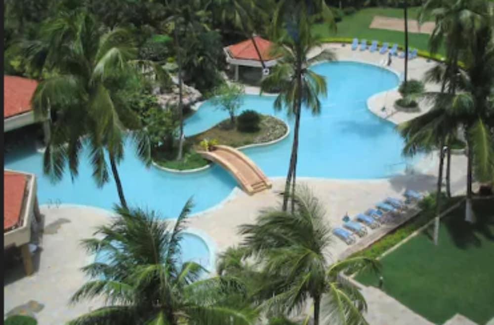 The Retreat & Convention Centre होटल 5*