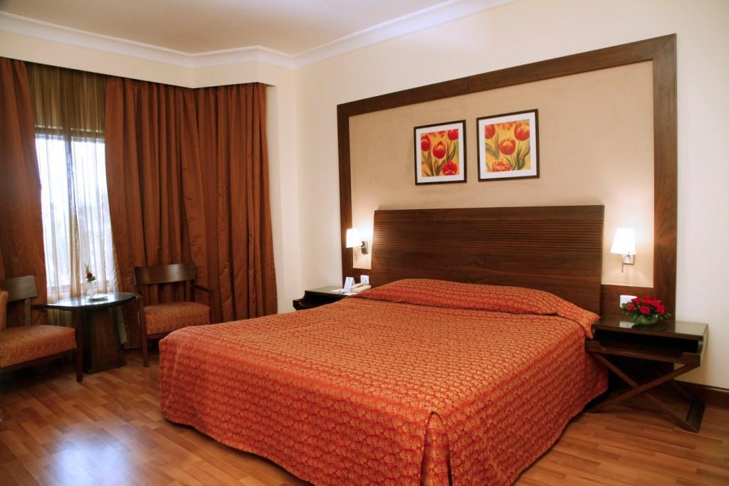 होटल The Retreat & Convention Centre Mumbai